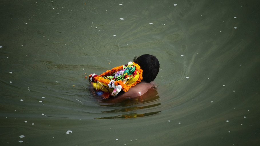 A 13-year-old boy who drowned in the sea during ablution was found alive after 36 hours, this is how Ganesha Murthy saved his life.