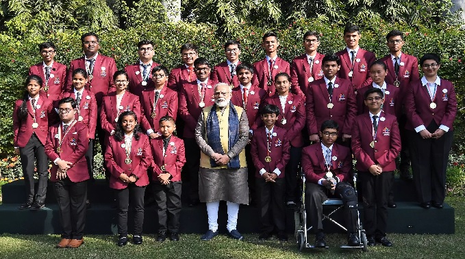 Prime Minister Narendra Modi met the National Children's Award winners, spoke with them and took photos