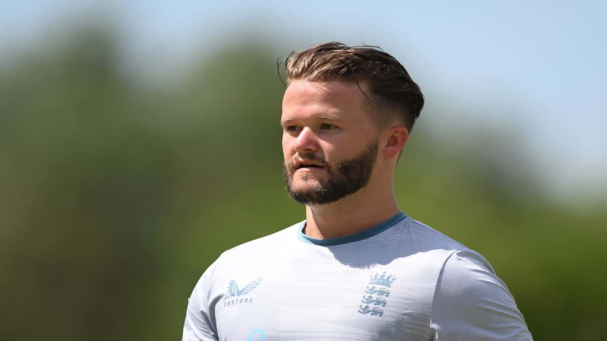 Duckett is the fastest English batsman to score a Test century in India, equaling Kevin Pietersen