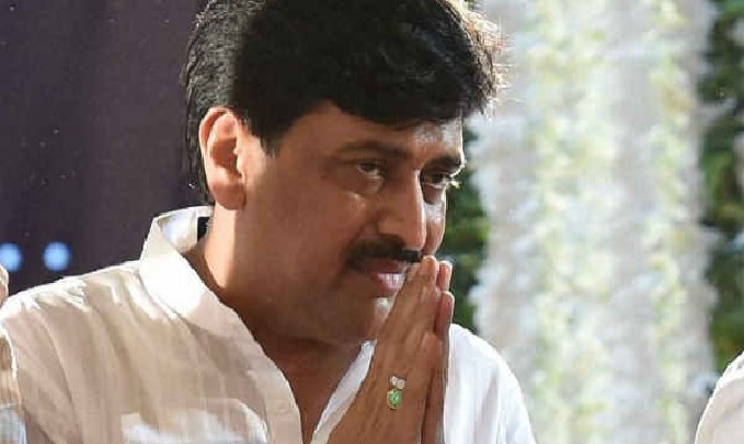 Ashok Chavan lost Chief Minister post in Adarsh housing scam, will now stay with BJP