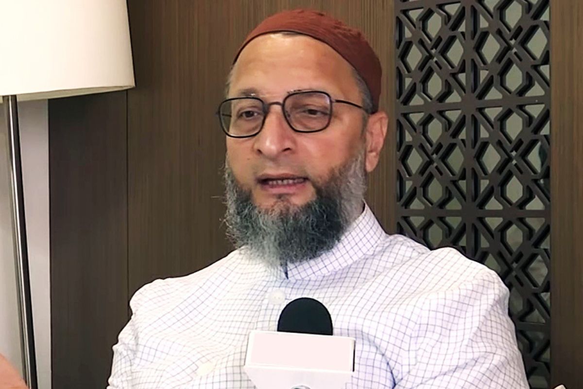 Asaduddin Owaisi's challenge to Congress and NCP is to show Babri Masjid's name