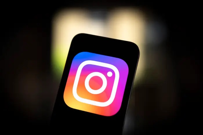 Tired of people sending reels? So how to make Instagram private, know its benefits?