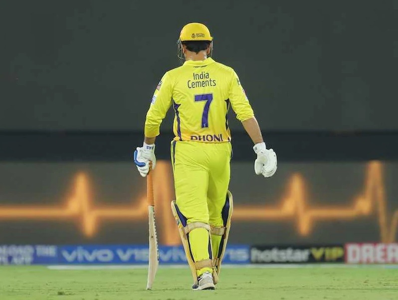 Fans get emotional reactions shower after Dhoni steps down as CSK captaincy