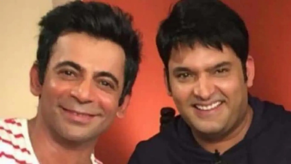 After Kapil Sharma and Sunil Grover the video of the fight and slap between these two actors of the comedy show went viral 01