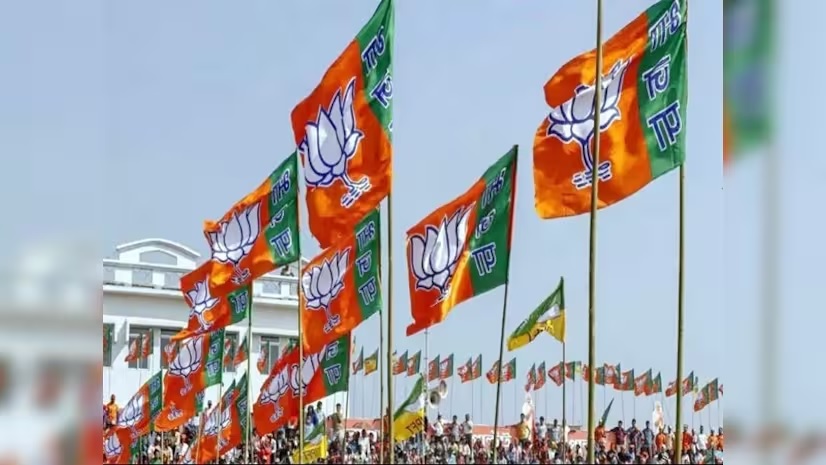 BJP is constantly worried about Gujarat a big challenge for BJP in the Lok Sabha elections 2