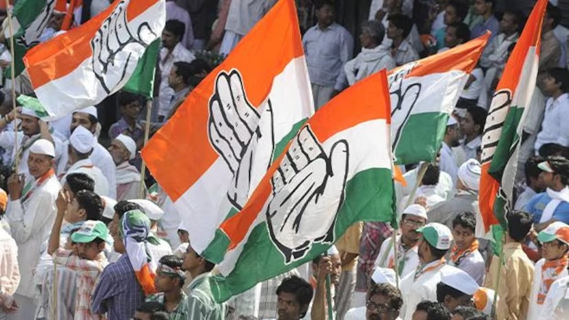 Former Union Minister joins Congress with wife 1