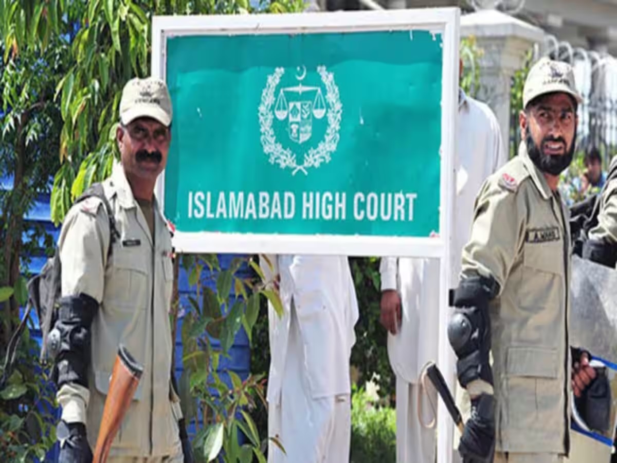 In Pakistan judges are also in danger 8 received threats 01