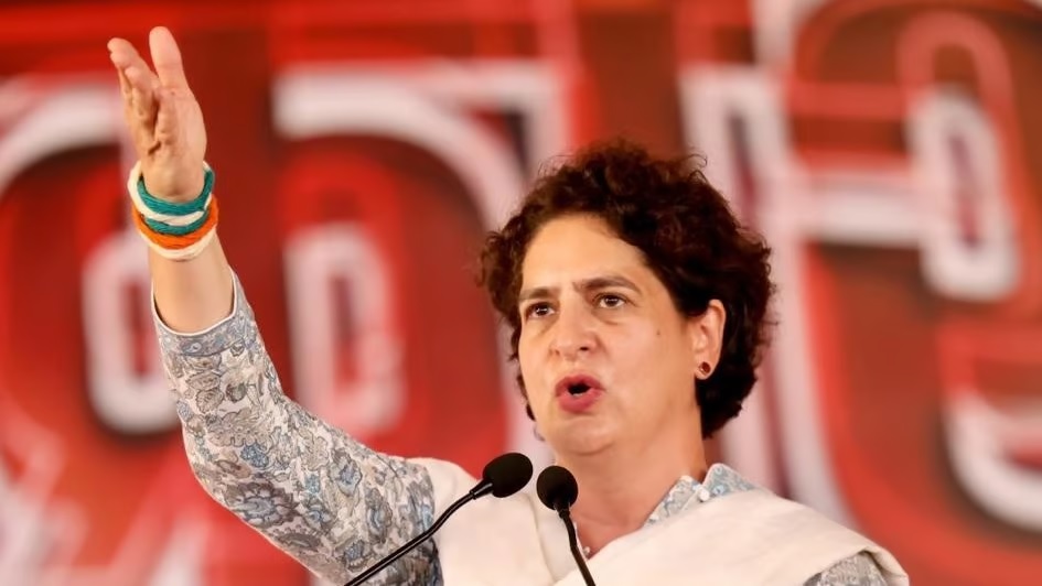 Priyanka Gandhi held a road show in Titabor said If we come to the government we will increase the daily wages of tea garden workers 01