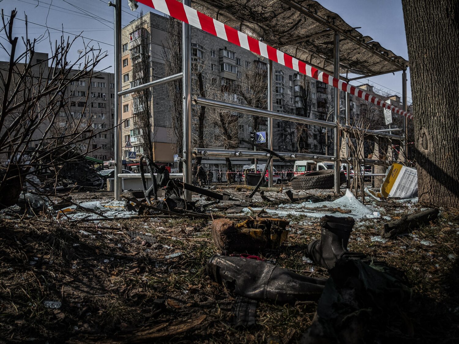 Russia launches heavy airstrike in Kharkiv 6 killed and 10 injured 1