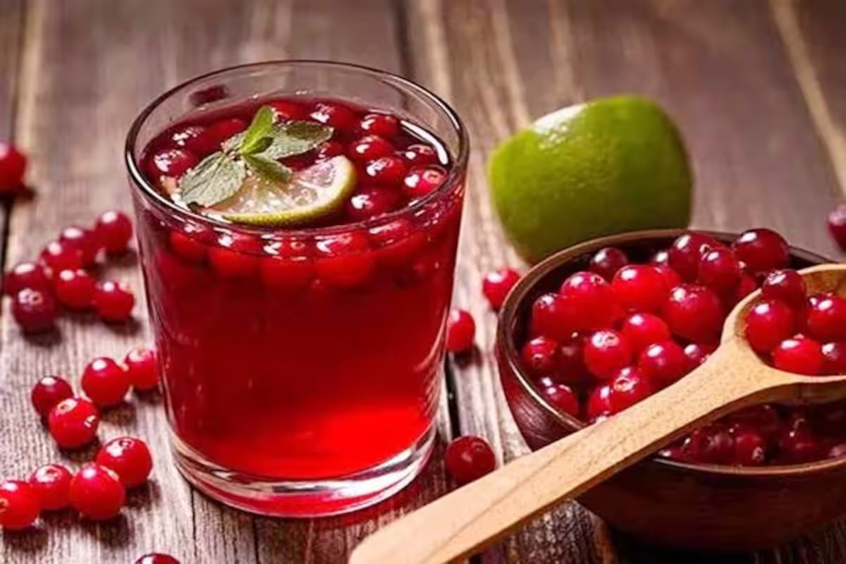 Cranberry is effective in making hair long and thick learn how to use it 3