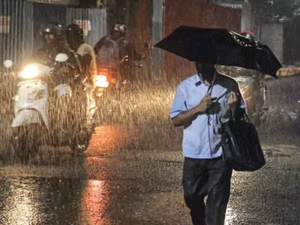 Good news regarding rain in Delhi NCR heatwave warning in these states including Bihar Odisha 21