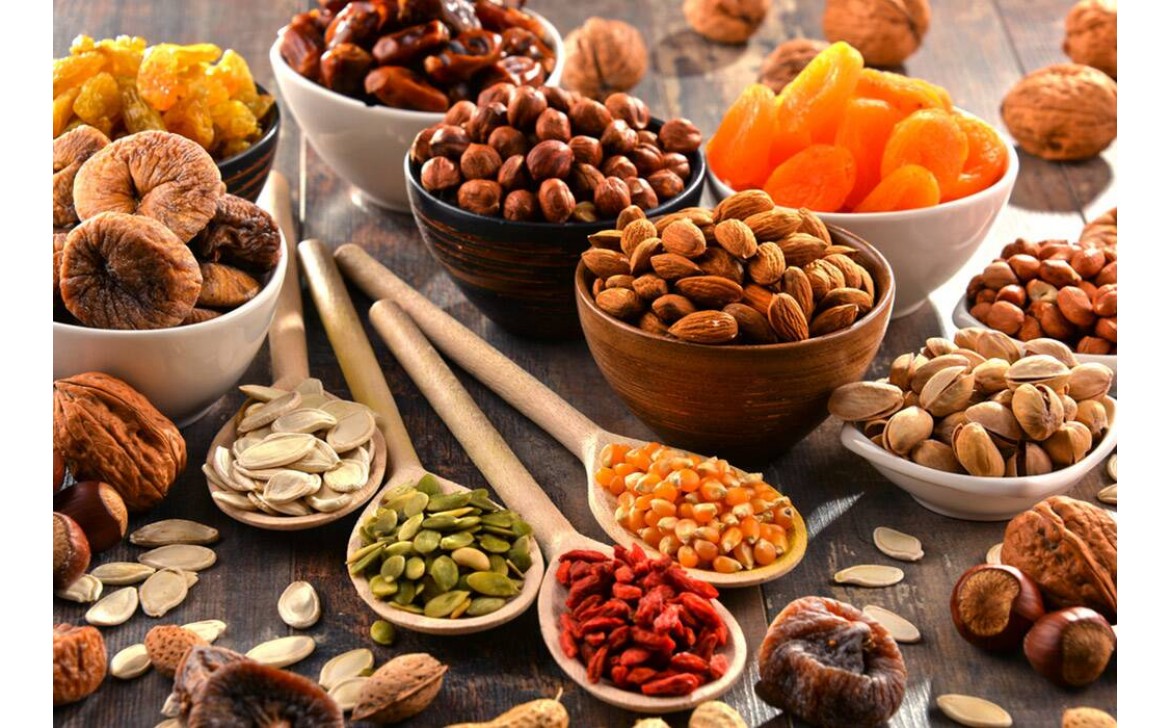 Make a habit of eating dry fruits every day the brain will become fast like a computer 1