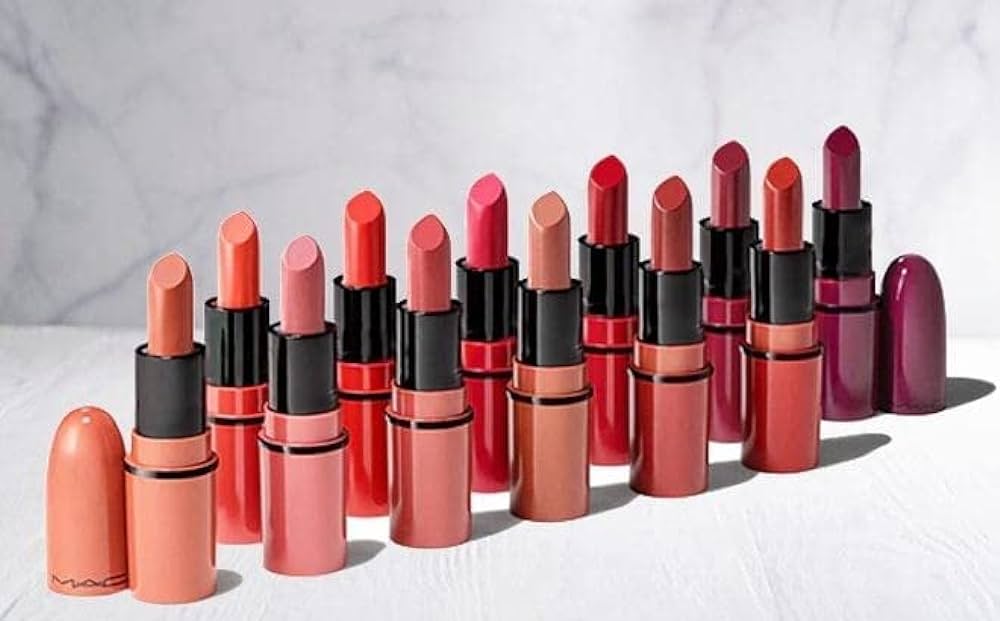 Which color lipstick will look good with which color clothes know here 1