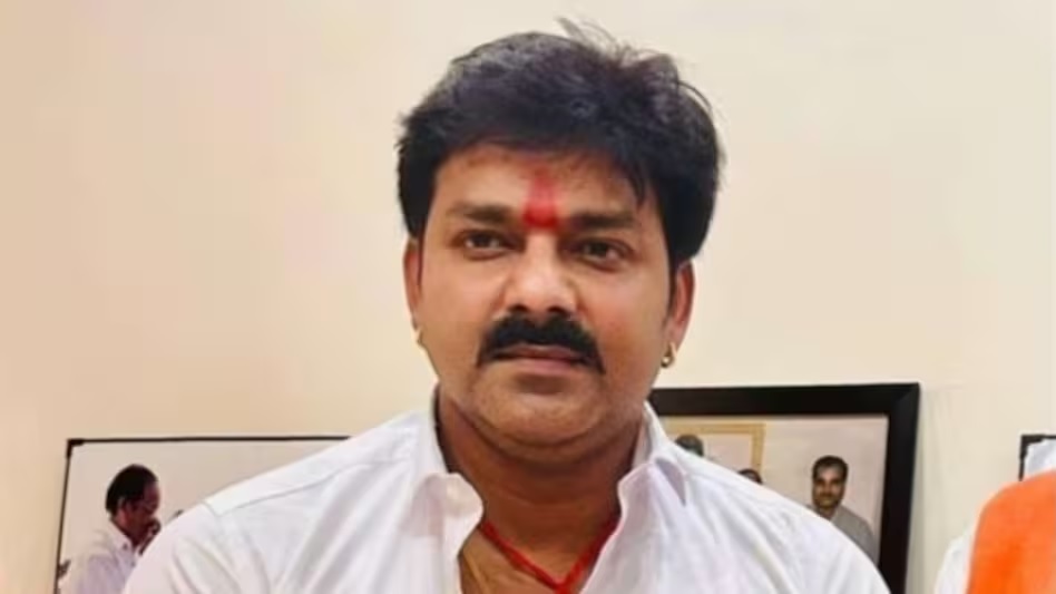 pawan singh seen with his wife for the first time after the divorce case said when will you go somewhere 3