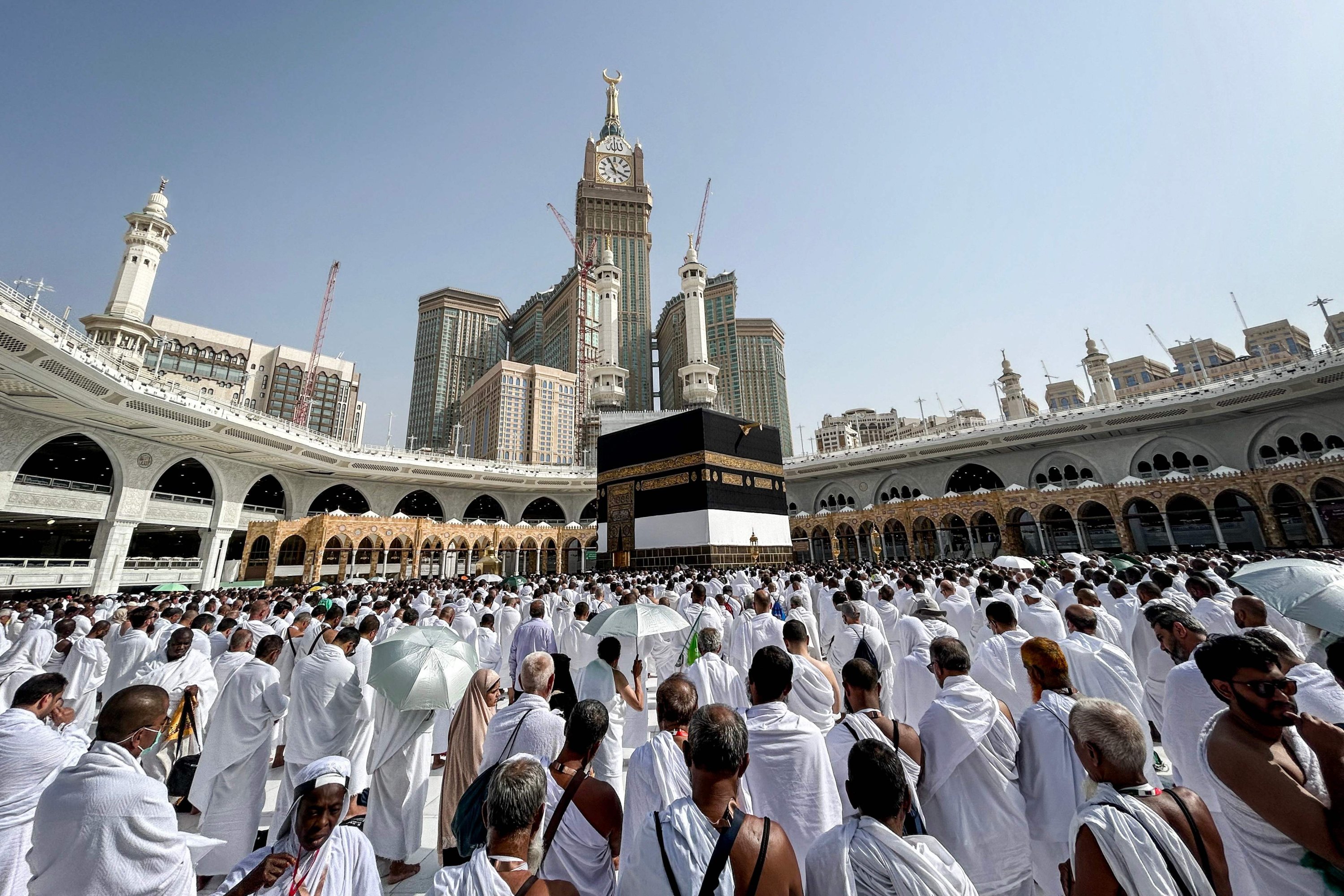 15 lakh haj pilgrims reached mecca amidst scorching heat palestinians are also not far behind 1