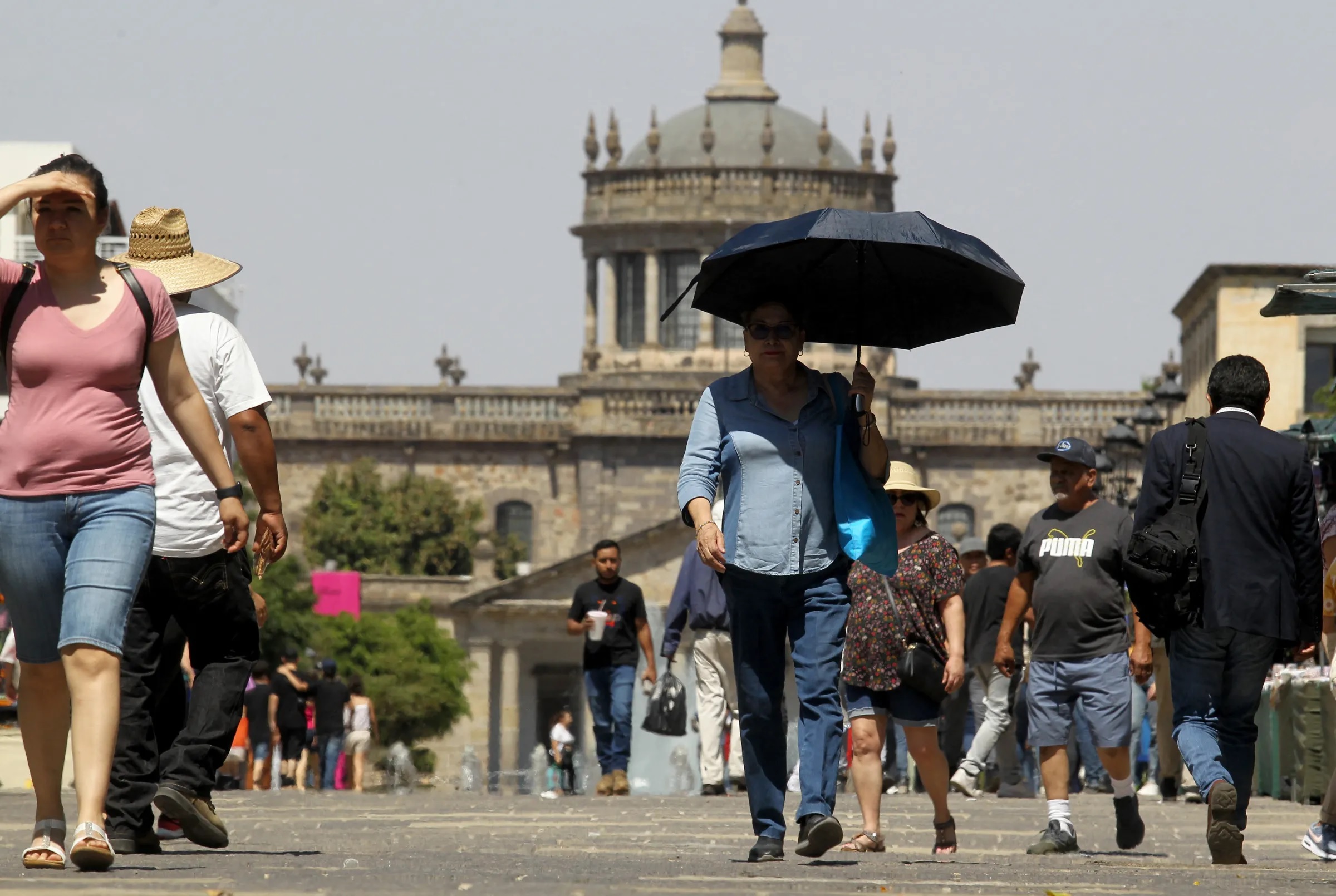 5 billion people around the world faced severe heat in june 2