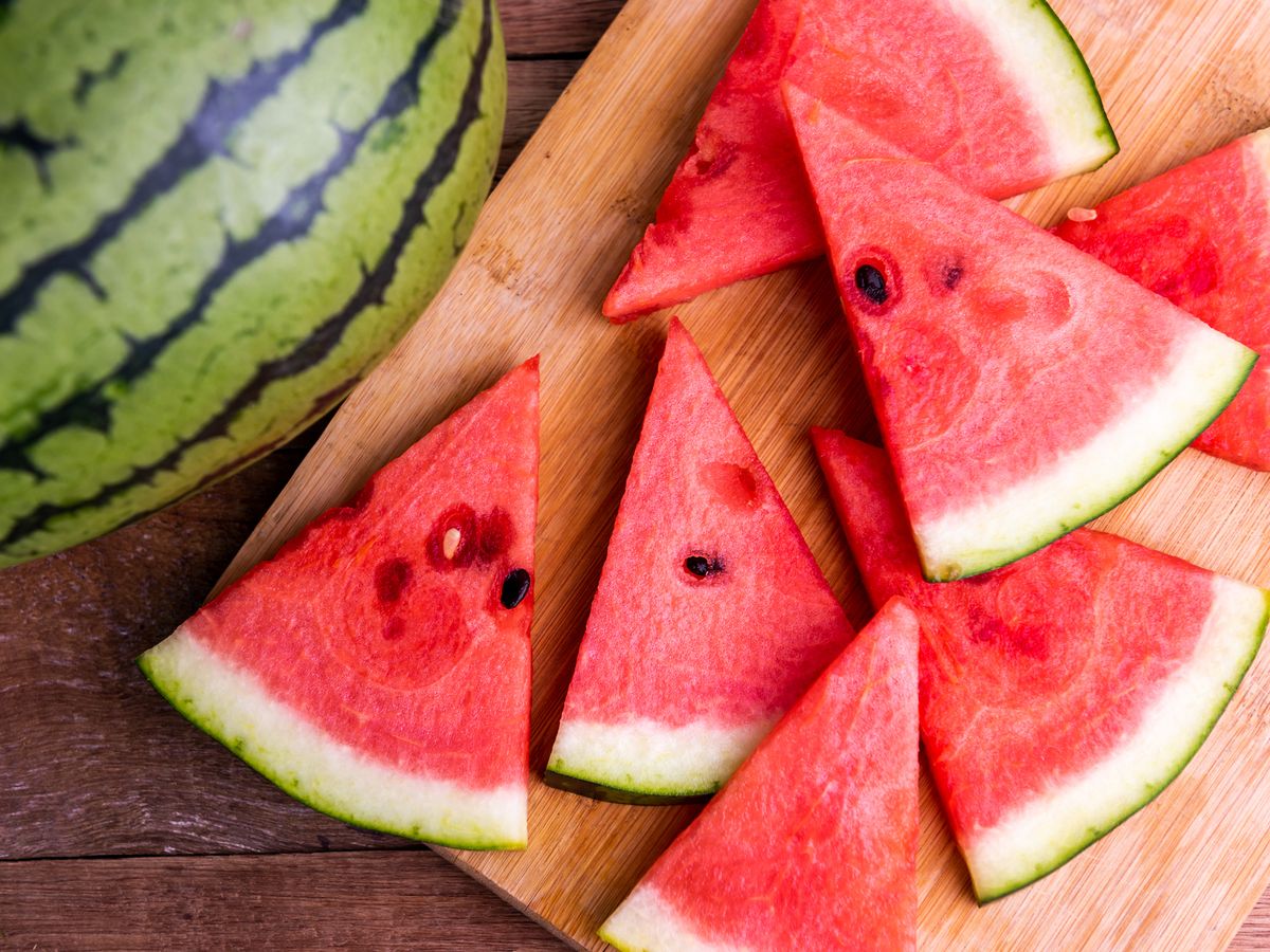 amazing benefits of adding salt to watermelon2