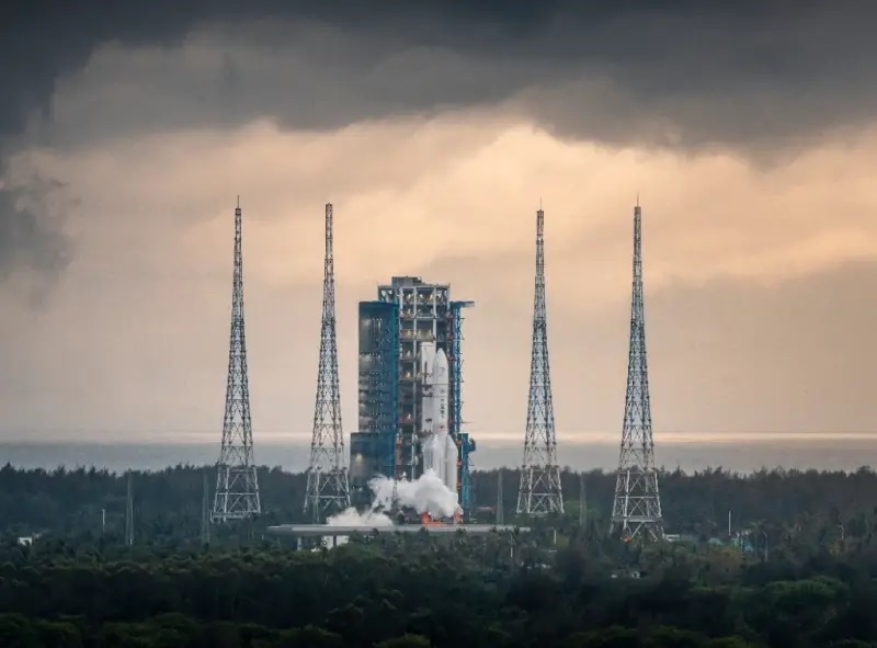 chandrayaan 3 updates china moon mission chang e 6 sent samples of rocks and soil towards earth F