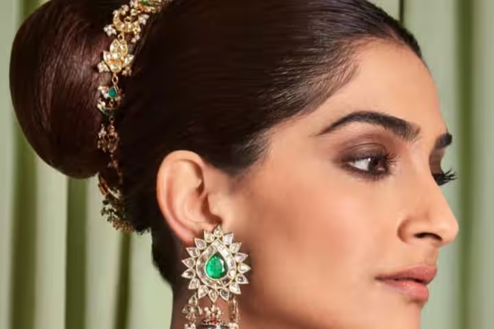 fashion tips best hairstyles of sonam kapoor make your look stylish 2