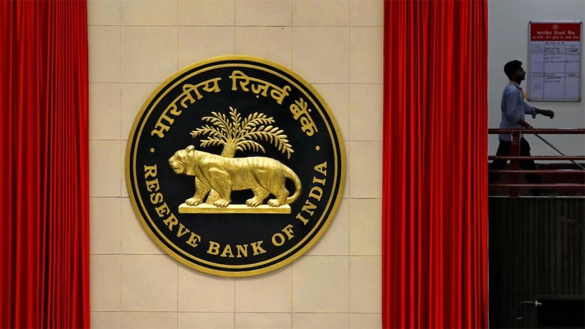 financial system remains resilient gross npas of banks fall to multi year low of 2 pc rbi report 1