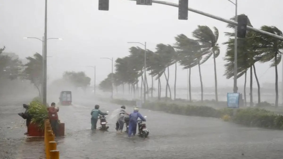 heavy rains and landslide wreak havoc in sri lanka ten dead six people are missing 01