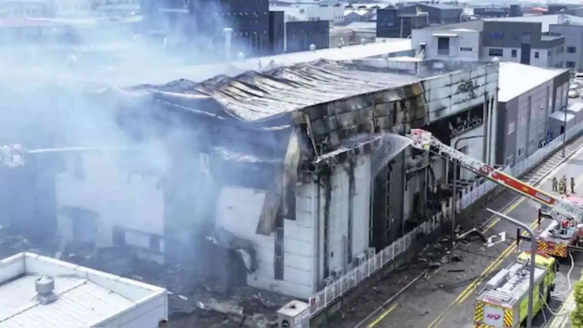 massive fire breaks out in south korea battery plant 20 people die tragically1