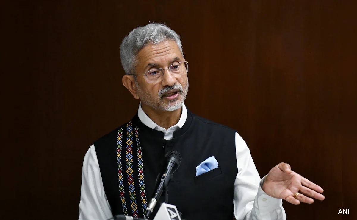 s jaishankar takes charge as external affairs minister tells how to deal china pakistan iext five years 3