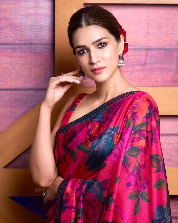 trendy floral print saree for summer season 1