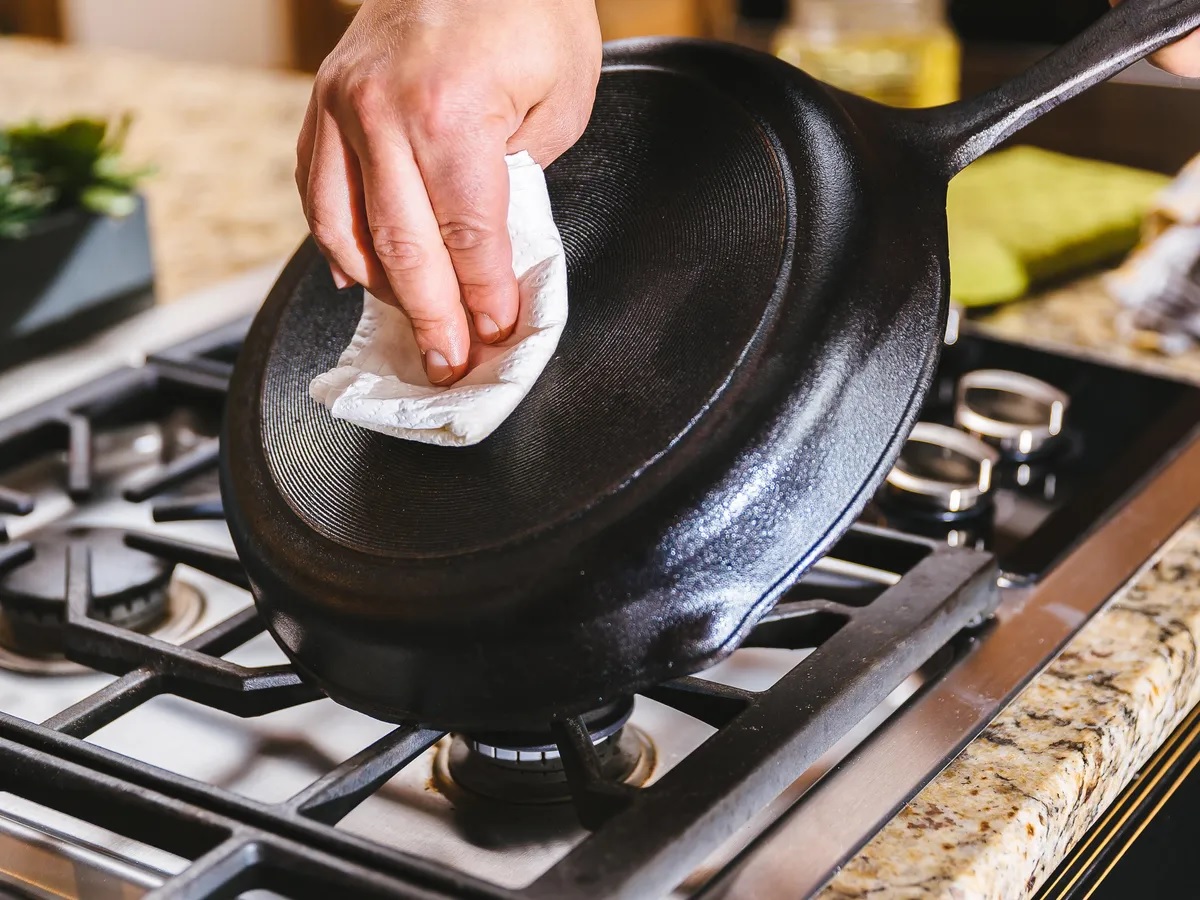 Iron pans will not rust just follow these kitchen tips from Chef Pankaj 2