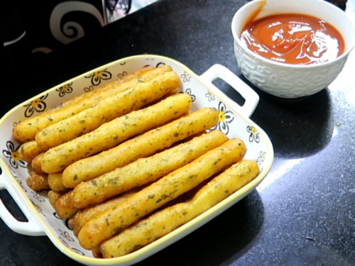 Make these peach fingers at home on fasting Monday the recipe is simple the taste is delicious 1