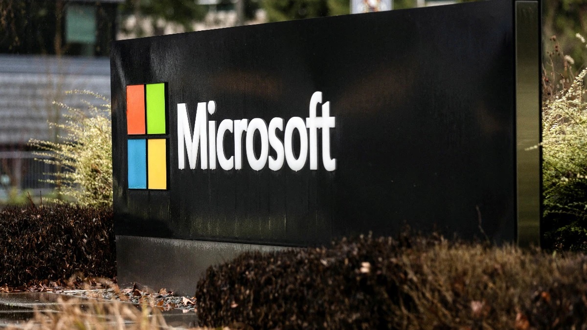 The world is getting back on track many services were affected due to the Microsoft outage 01