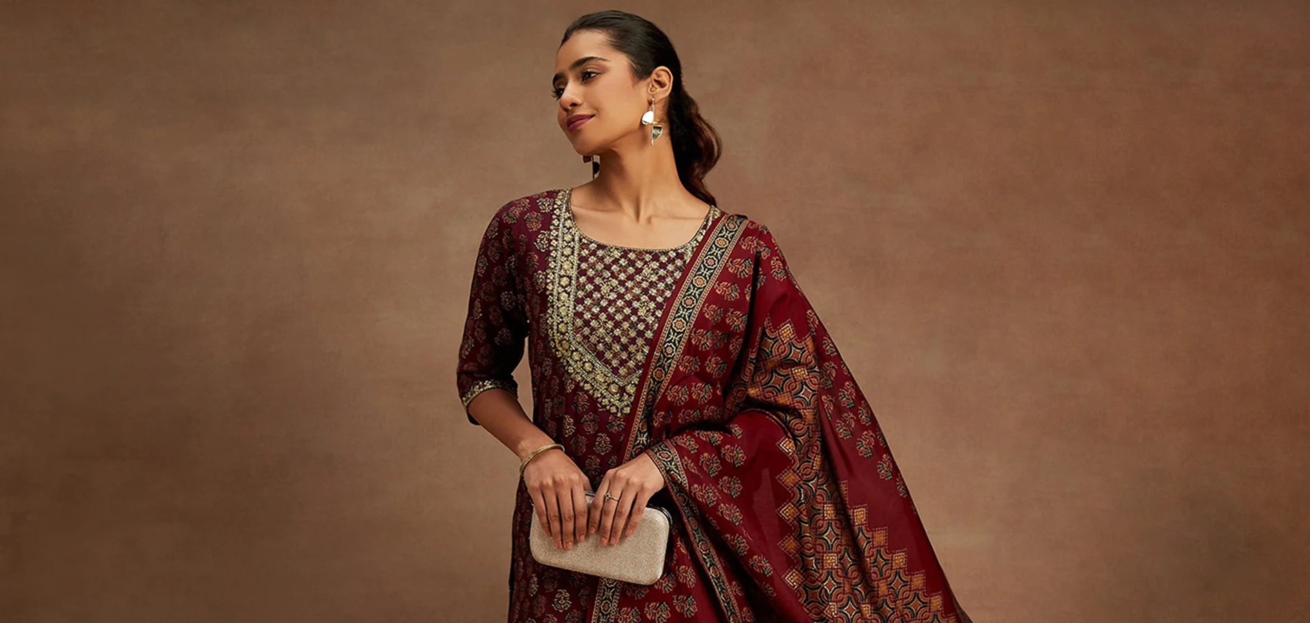 Try these 7 ethnic looks to look your most beautiful and glamorous on Navratri 2