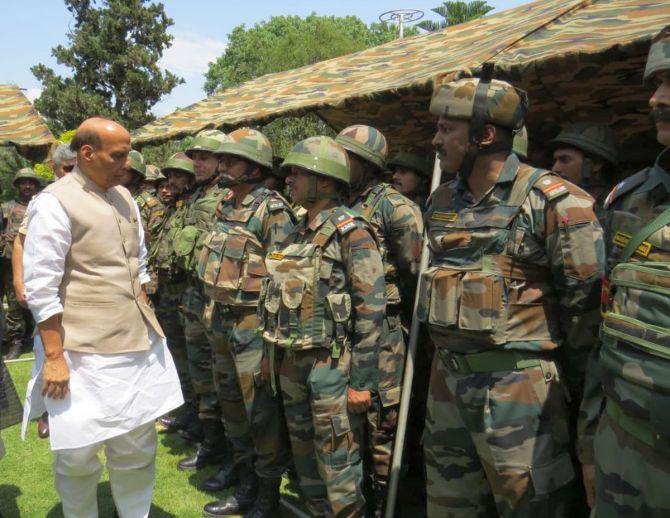 Whirlwind of big action Defense Minister Rajnath Singh gave this concession to the army chief against terrorism 1