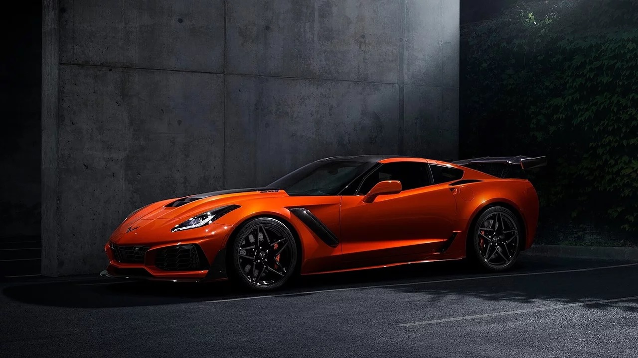 chevrolet corvette zr1 super car unveiled know freaturs and specification 1