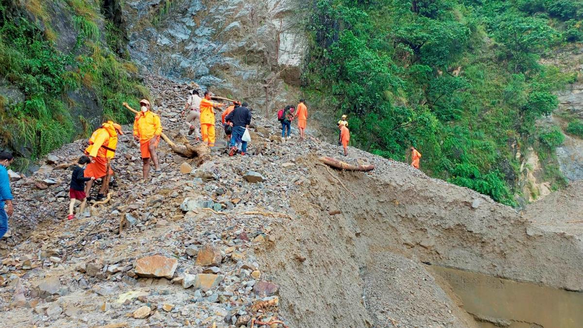 400 people still trapped in Uttarakhand 41 dead in Himachal 1