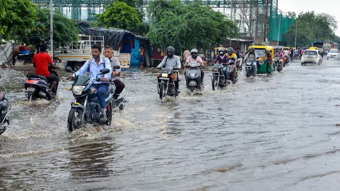 According to IMD heavy rainfall alert in the next 48 hours in these states of the country 1