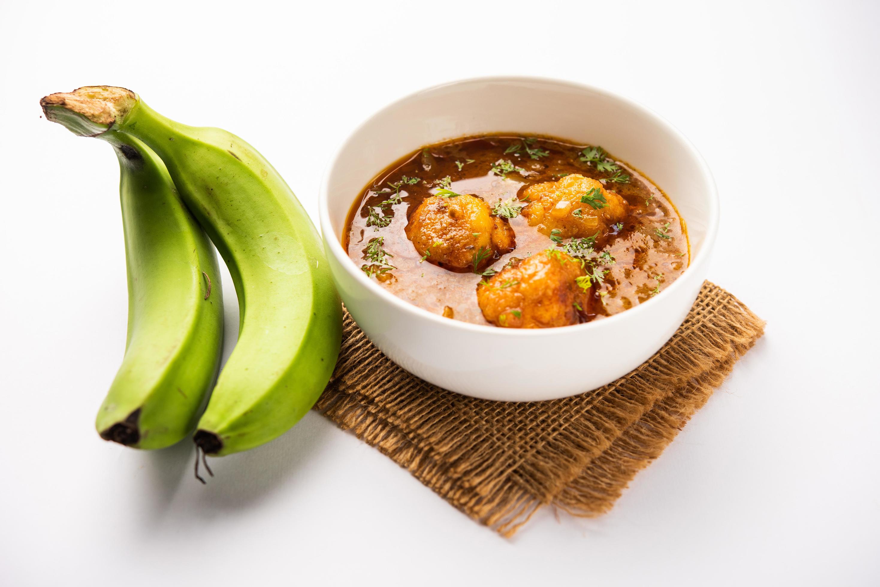 how to make banana kofta kachke kele ke kofte ki sabzi kaise bnayein