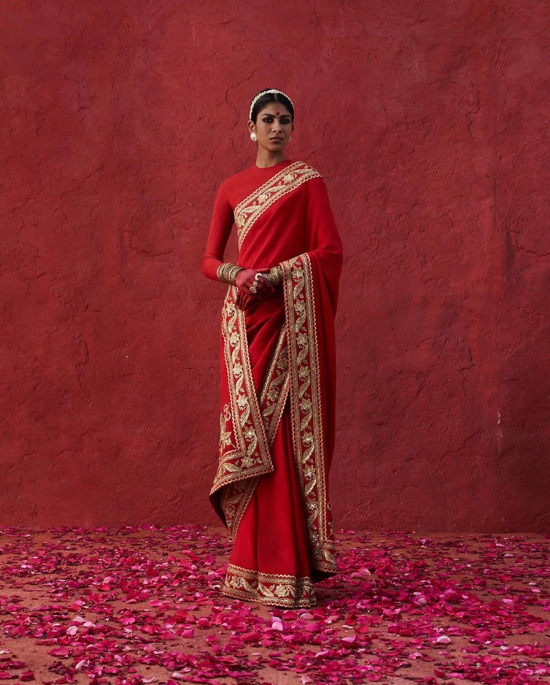 HERITAGE BRIDAL Red is not seasonal its iconic. tarunvishwaofficial sandhyashekar miteshrajani bhumikabansal04 ohpriyaaaaa sanathampi priyadarshini.96 varshita.t bhavs gp oaktreepictures S