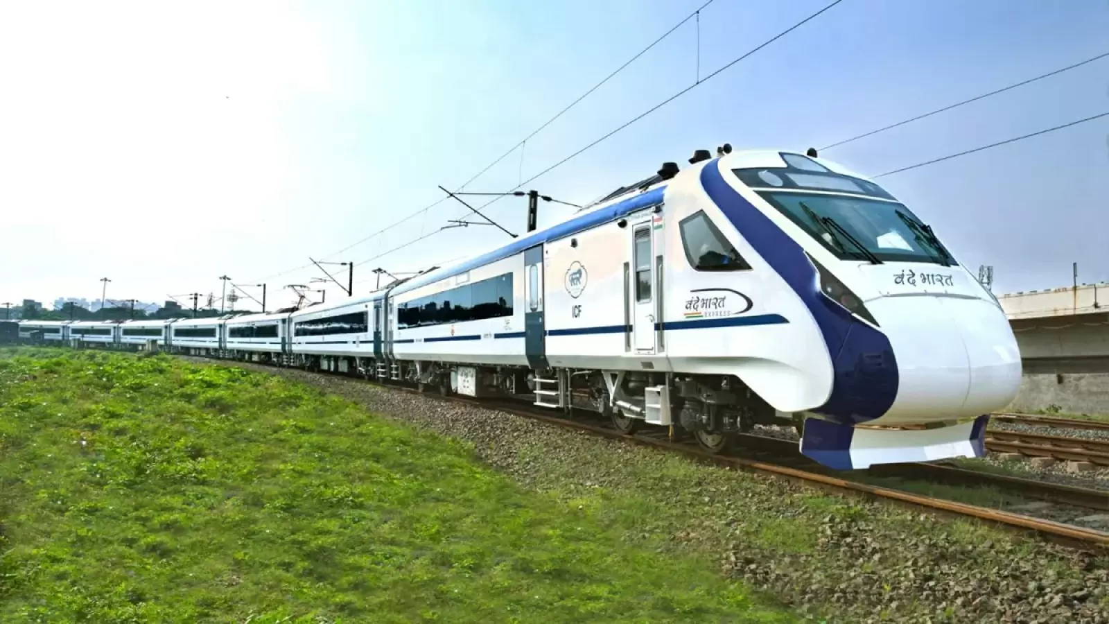 PM Modi will give the country 10 more Vande Bharat Express Bihar will get a special gift1