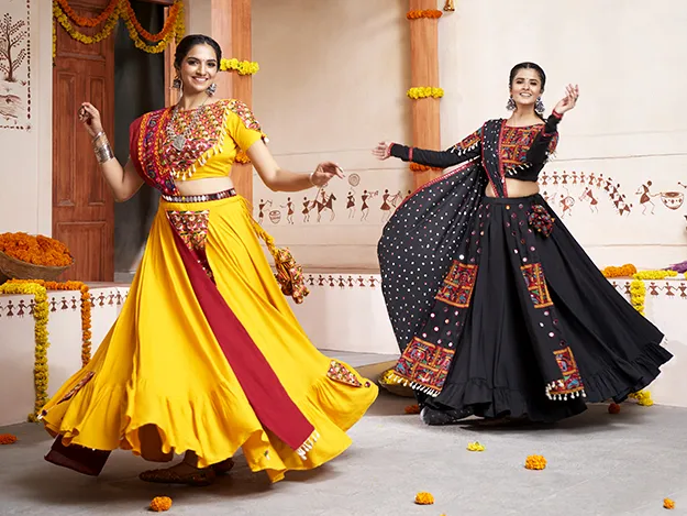 dandiya nights outfit ideas to get ready in navratri 2024 know how to mix n match old clothes34