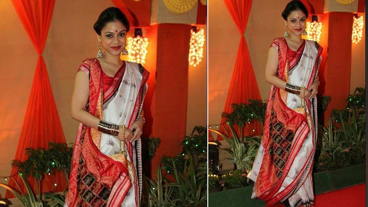 durga puja 2024 red and white saree designs article e4