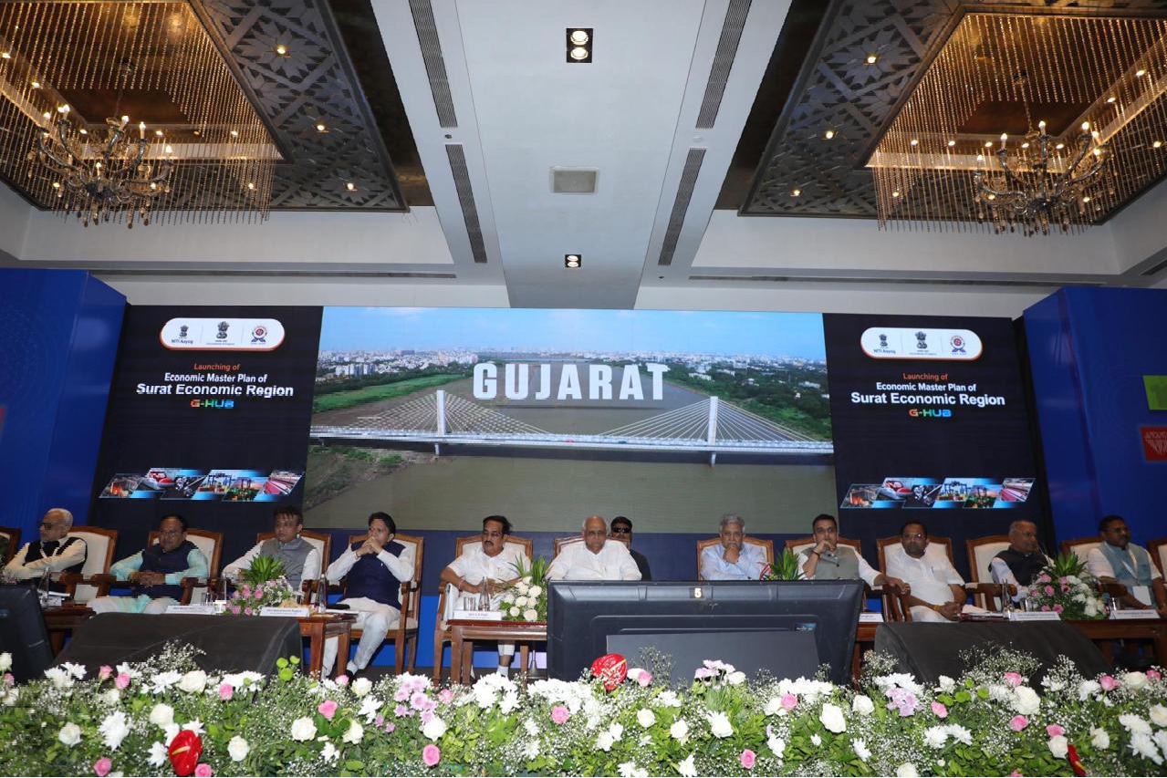 gujarat chief minister bhupendra patel surat economic region growth hub54