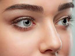 how vitamin b12 deficiency affect your eyes know top 5 sypmtoms here vitamin b12 ki kami ke lakshan