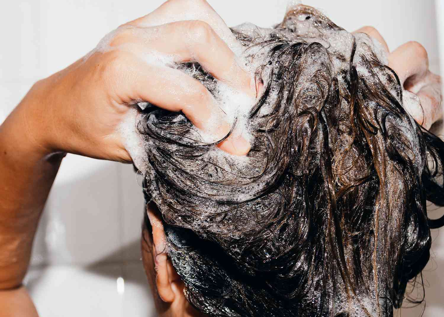 is it safe to wash your hair daily know how its effects and right way of hair wash from