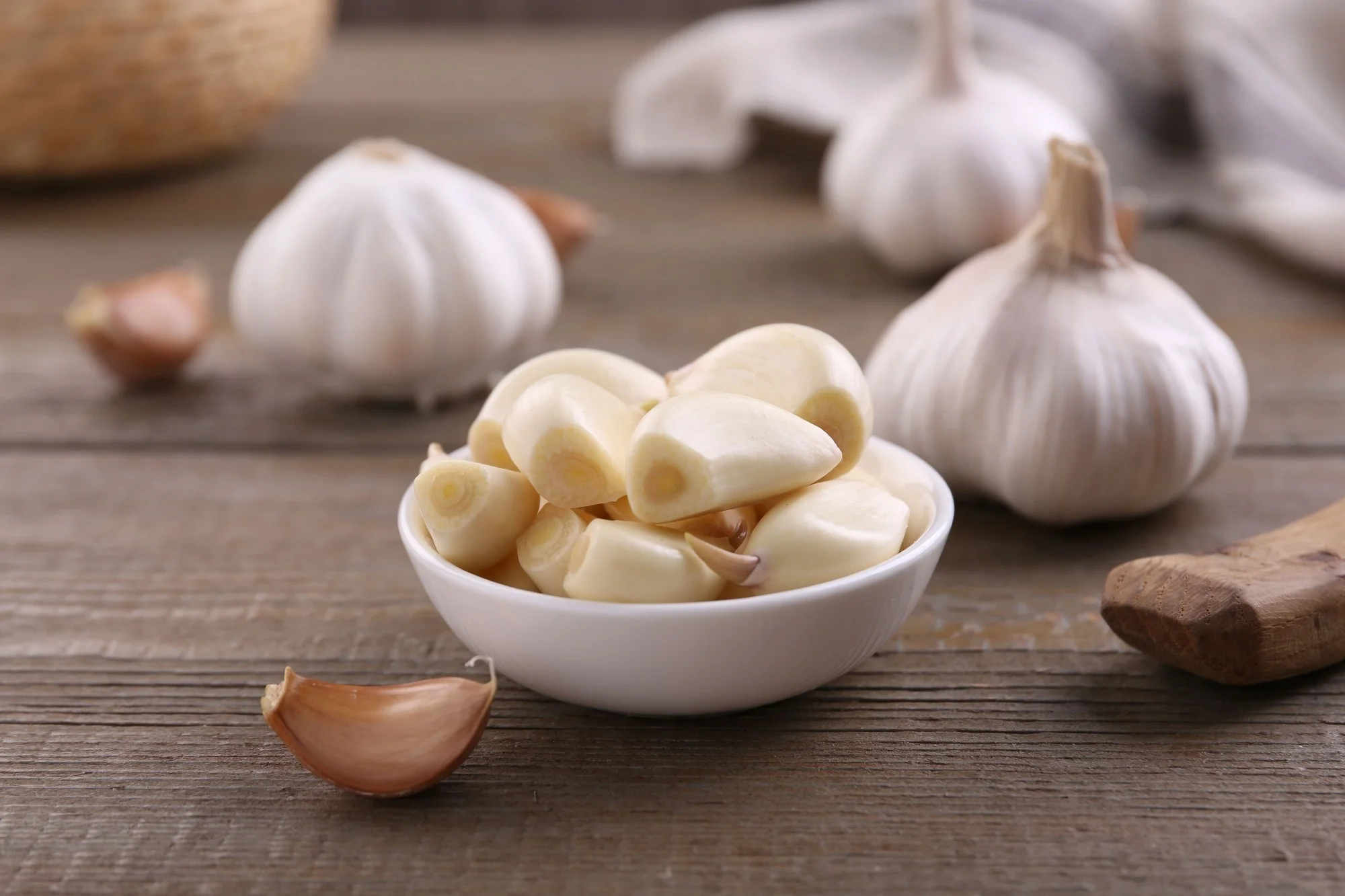 consumption of garlic is beneficial for uric acid patients it flushes out purines know how to consume it 324