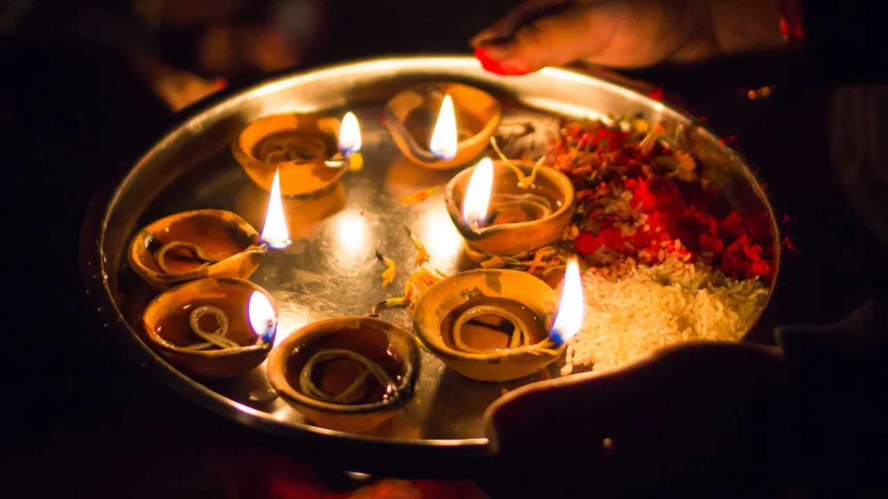 diwali 2024 how to light diyas the right way diwali par diya jalane ka niyam45