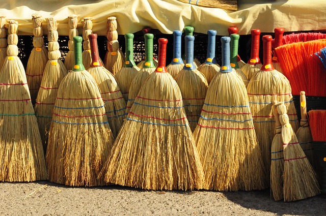 diwali 2024 vastu tips jhaadu ke upaay how broom can improve your financial condition2