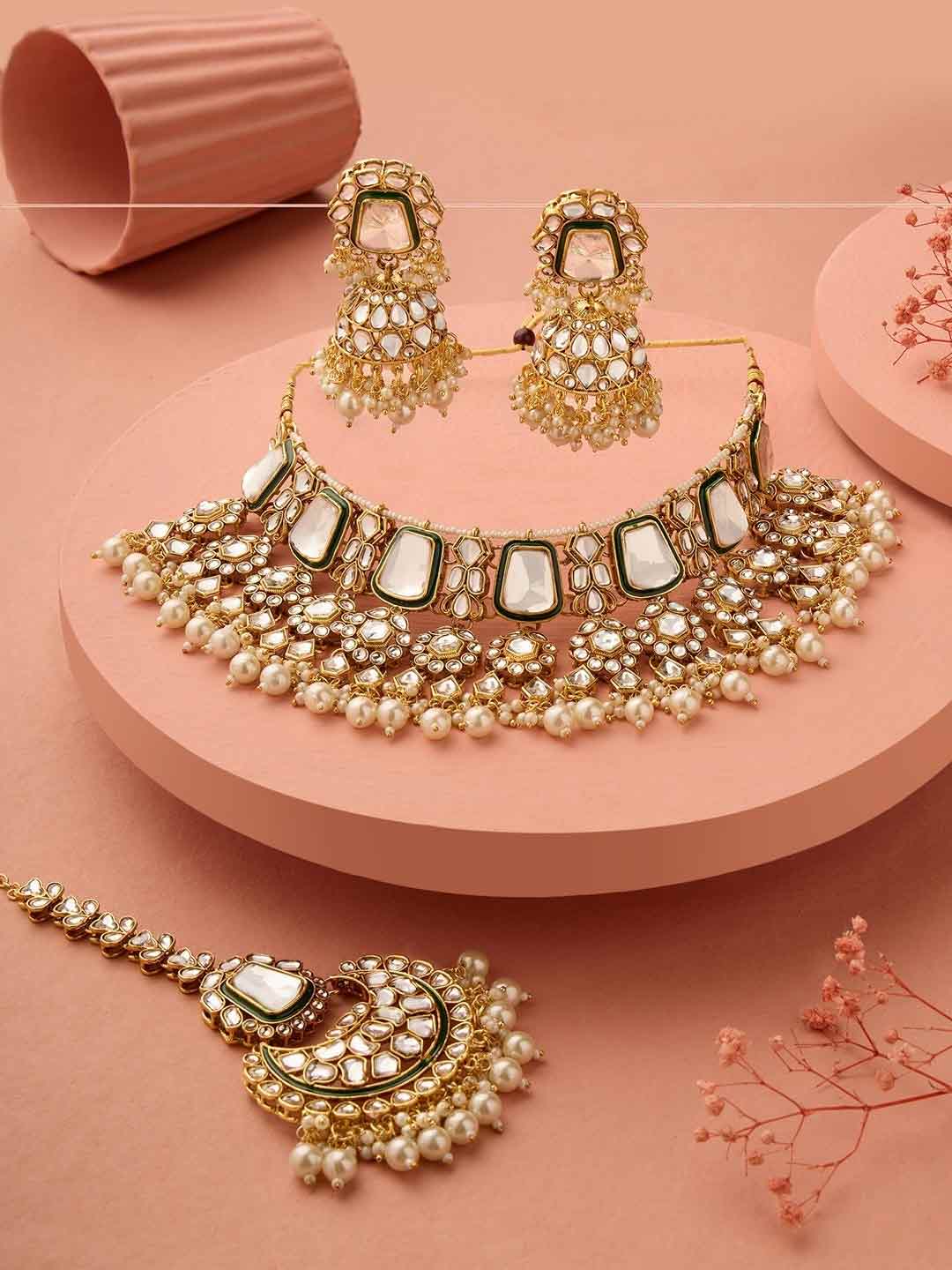 how to choose the right jewellery for your saree article34