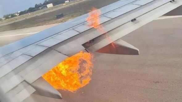 italy news plane wing blast ryanair plane explodes plane1