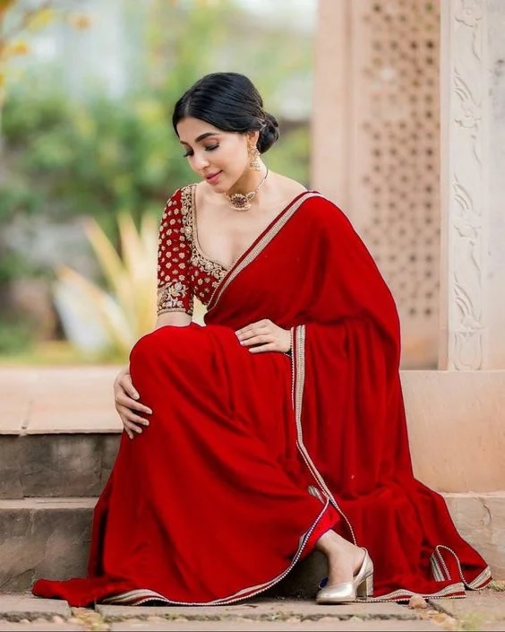 karwa chauth 2024 these beautiful indian traditional red saris will add to the look of the new bride patidev will not be able to take1